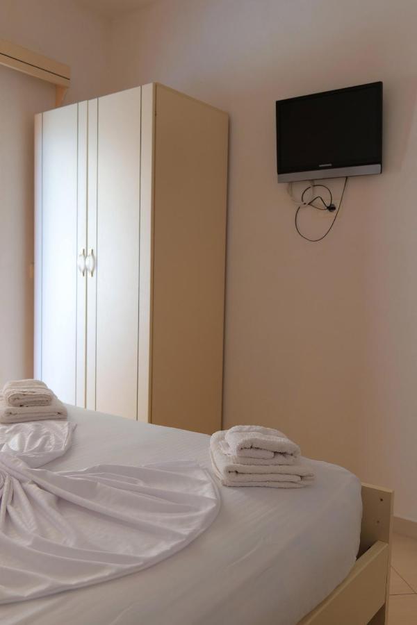Vila Fredi Ksamil Kültér fotó